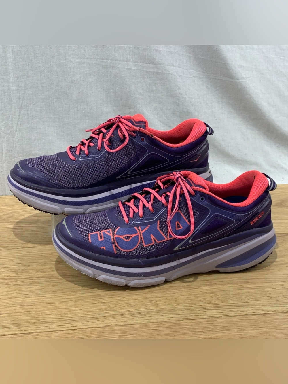Hoka One One Women's Size 11 Bondi 4 Purple Pink Running Shoes